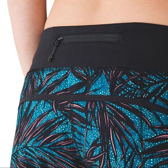 𝅺LULULEMON Speed Shorts-Tofino Lace Palm - Picture 5 of 10